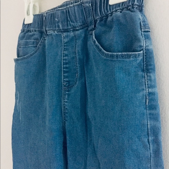 Jeans with frayed bottoms - Picture 3 of 4